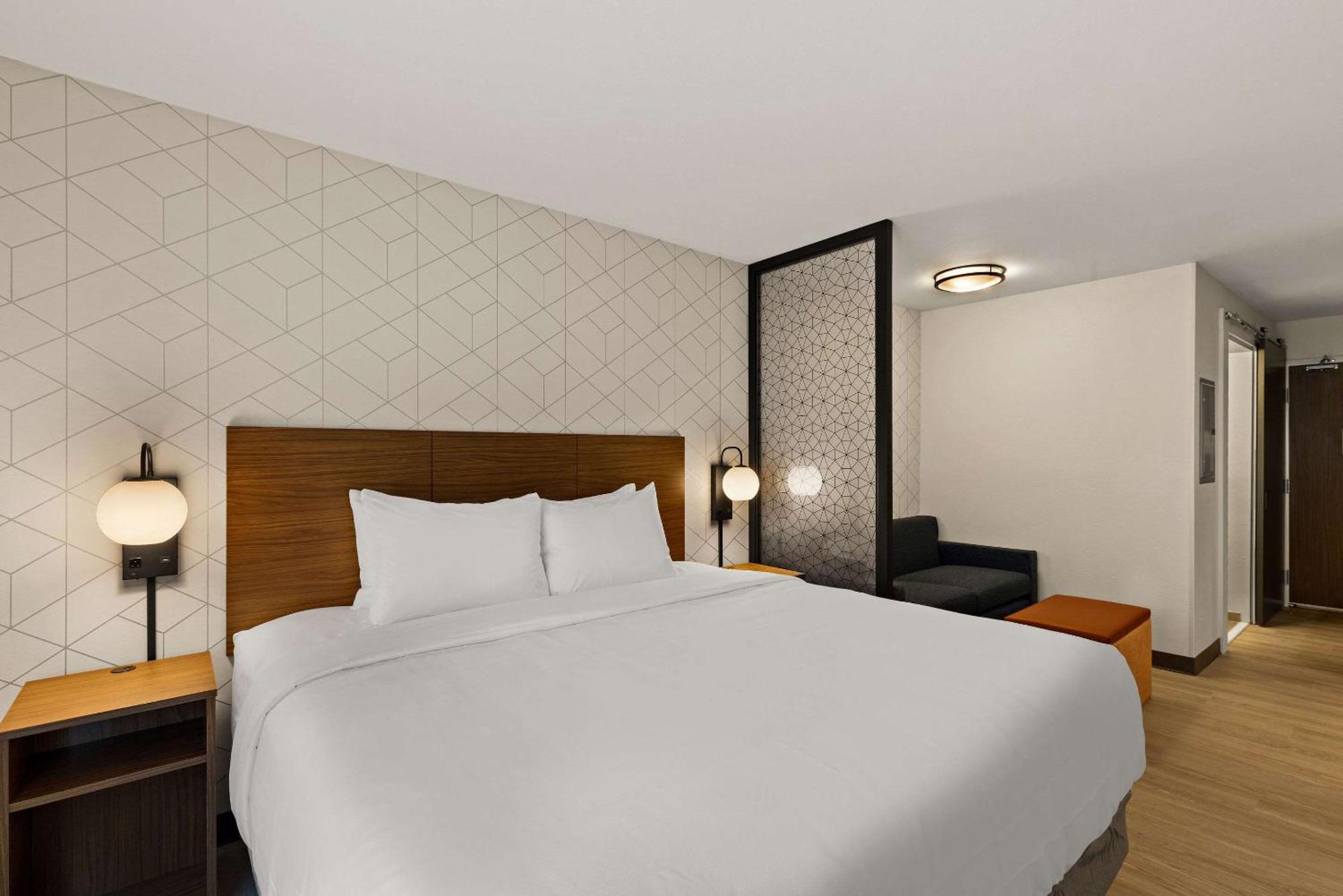 Everhome Suites El Paso Airport Near Fort Bliss Loma Terrace Экстерьер фото